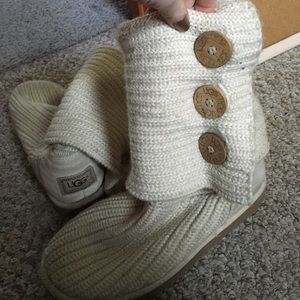 Tan knit ugh boots