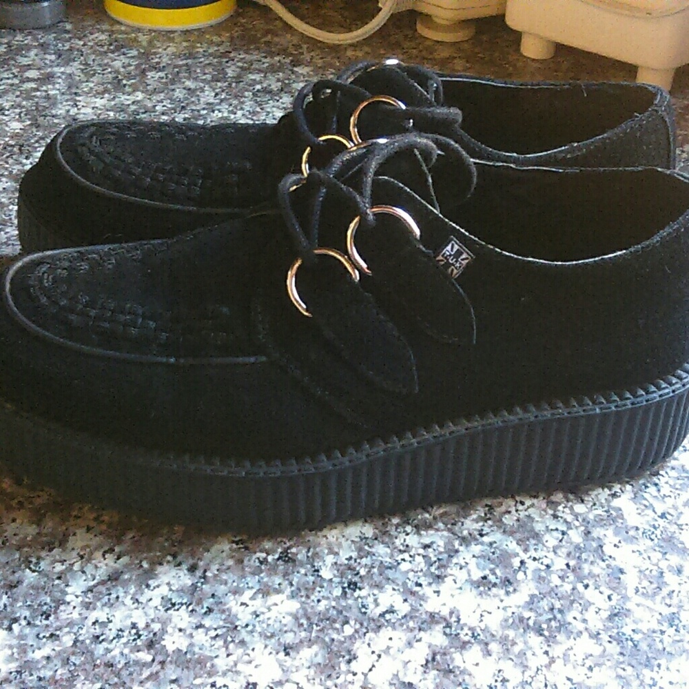 Black Creepers
