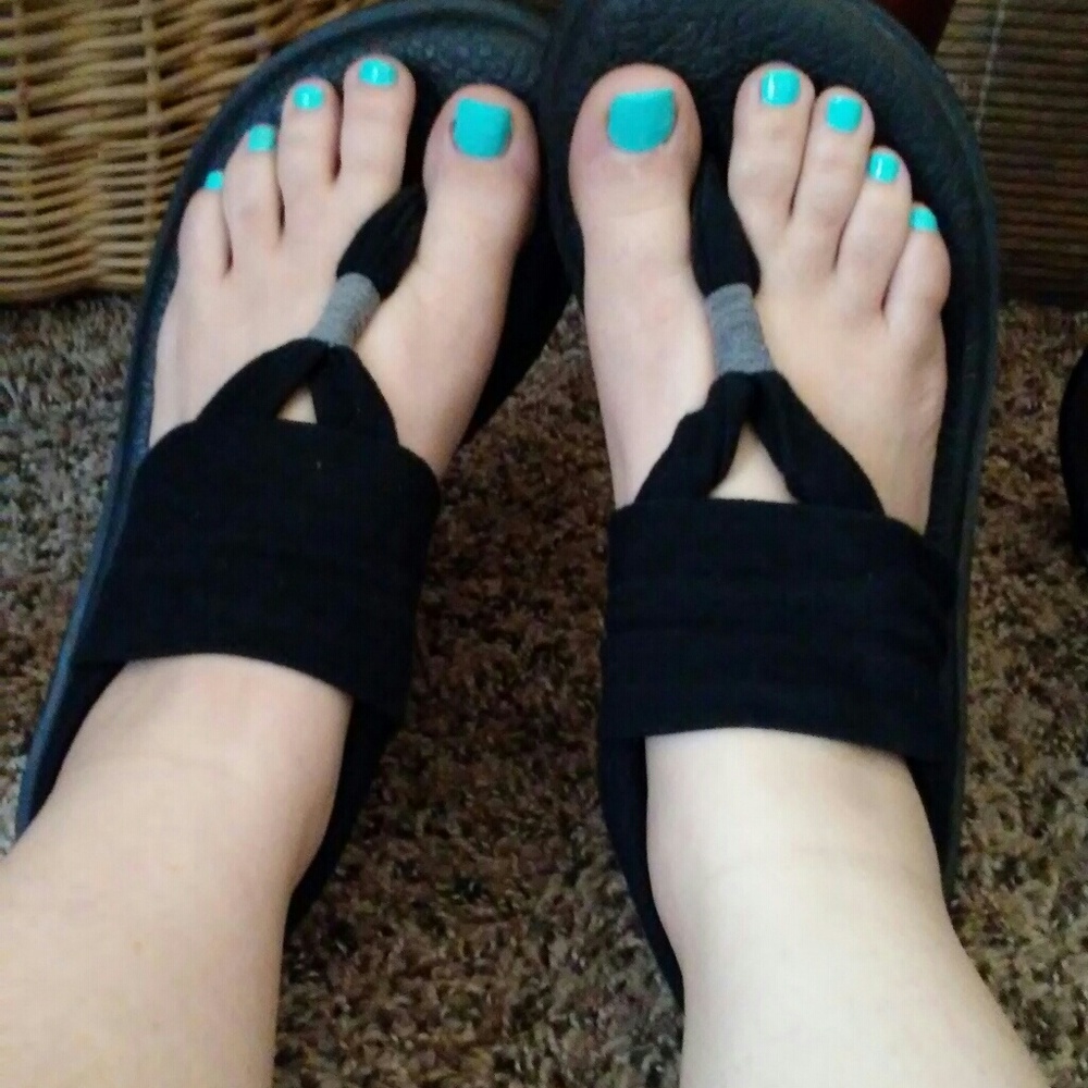 Sanuk Yoga Sling Sandals {Black}