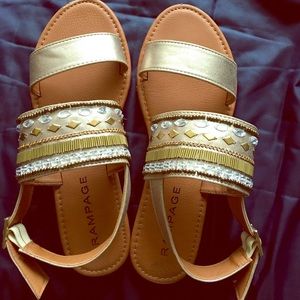 Gold detailed sandals!!