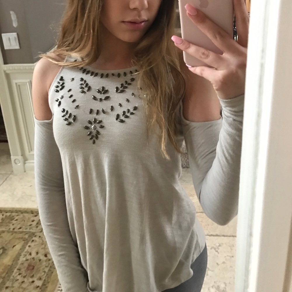 Long sleeve cold shoulder top