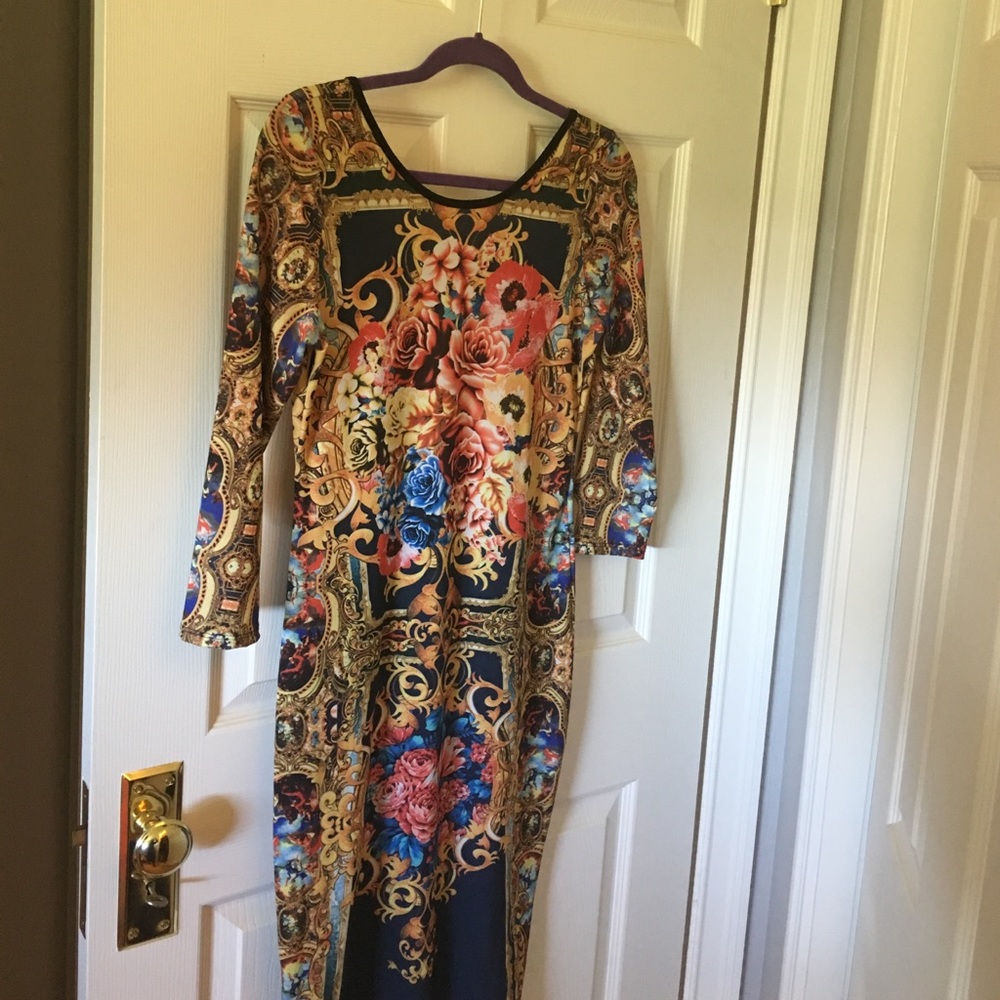 Vavavoom,curve hugging sexy romantic print dress.