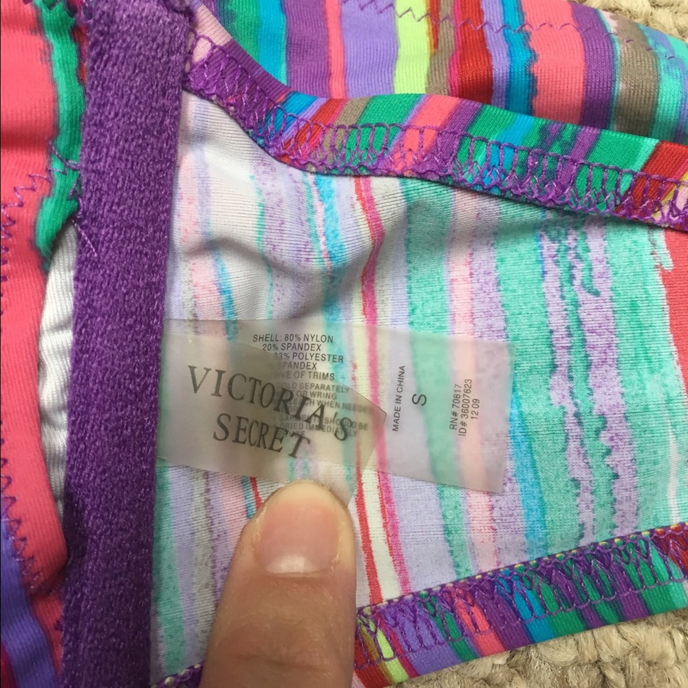 Bikini - Picture 4 of 5