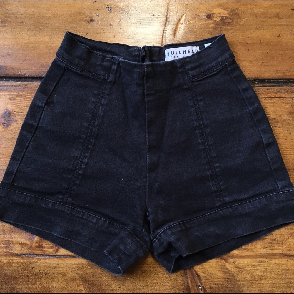 Bullhead High-Rise Short Short
