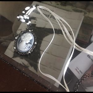 Victorian cameo necklace