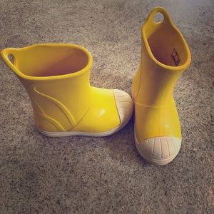 Crocs rain boot