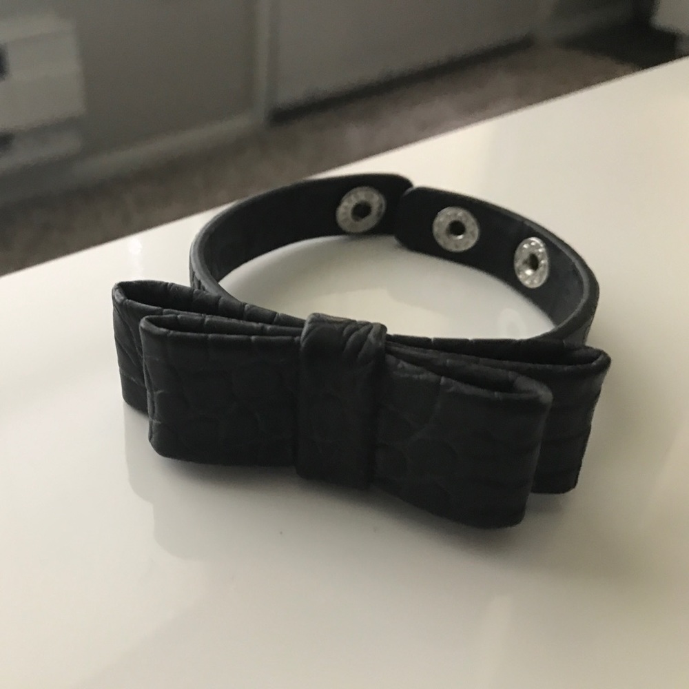 Black bow bracelet