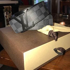 Men's Louis Vuitton Initiales Belt!