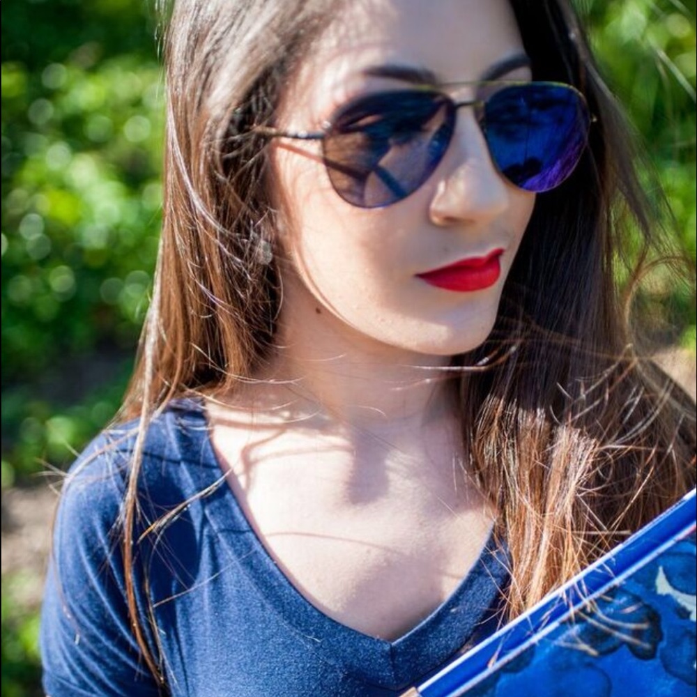 Blue Aviator Mirrored Sunglasses - Picture 4 of 4