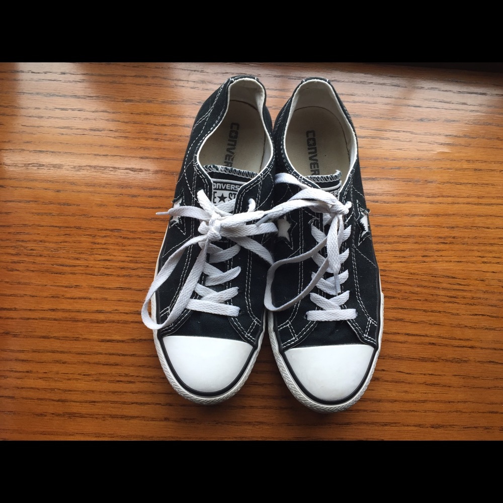Black Low-top Converse Women's size 8.5
