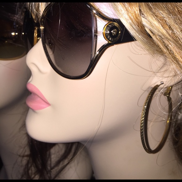 VTG Unworn Versace gold black sunglasses purchased at Sunglasses Hut @ 2010-2014 main image 5