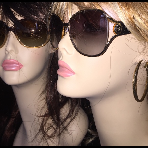 VTG Unworn Versace gold black sunglasses purchased at Sunglasses Hut @ 2010-2014 main image 7