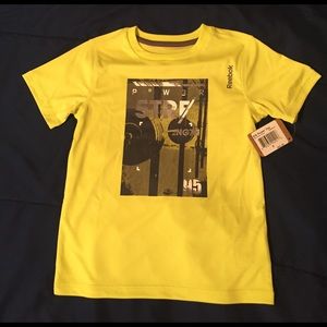 NWT- Boys Reebok top. 5t