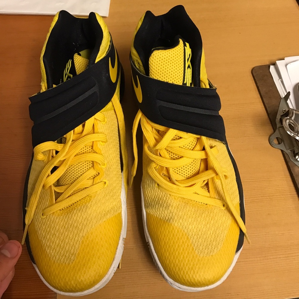 Nike Kyrie 2