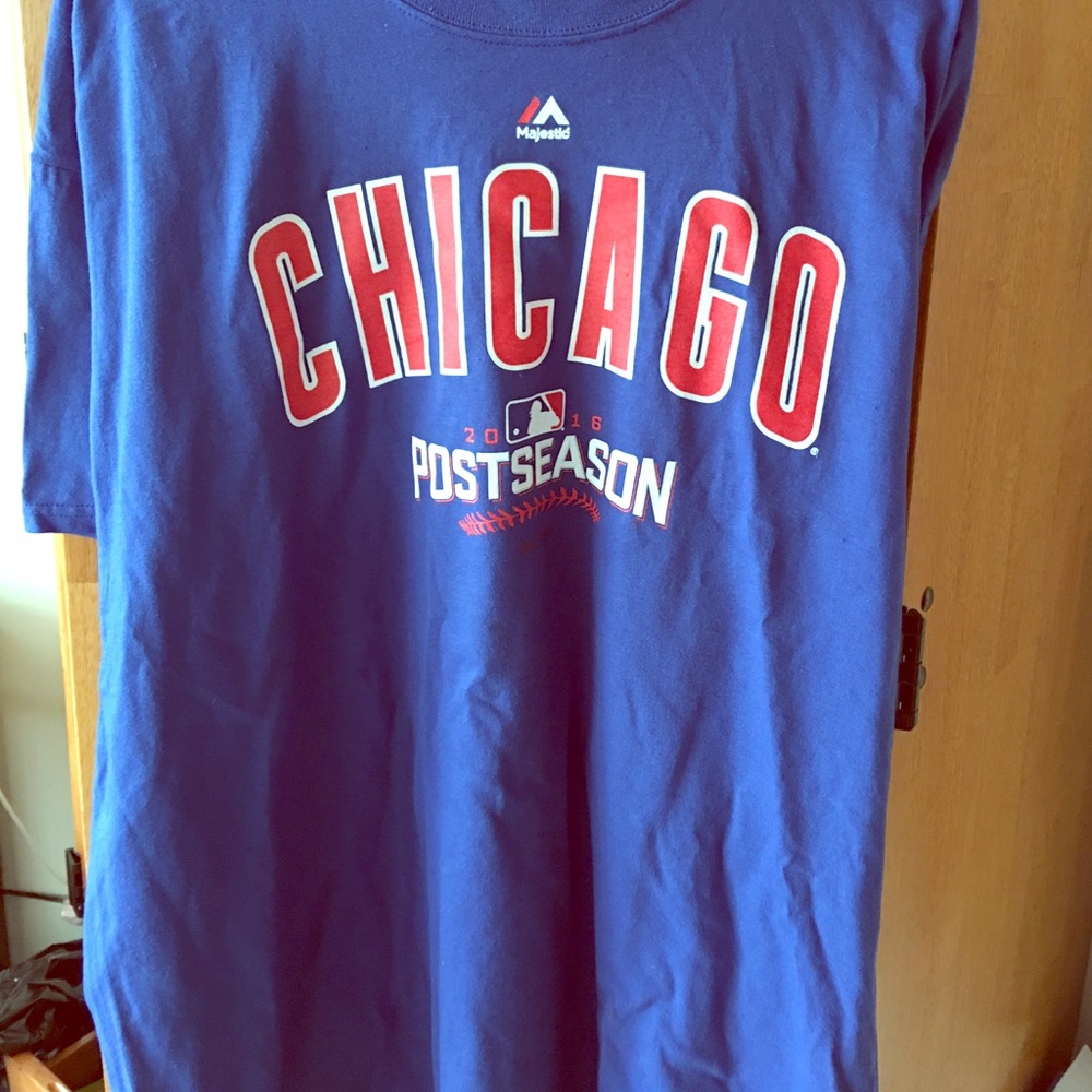Chicago Cubs T Shirt. BRAND NEW WITH TAGS