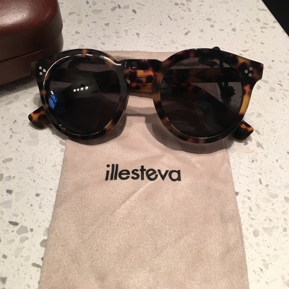Illesteva sunglasses - Picture 2 of 2