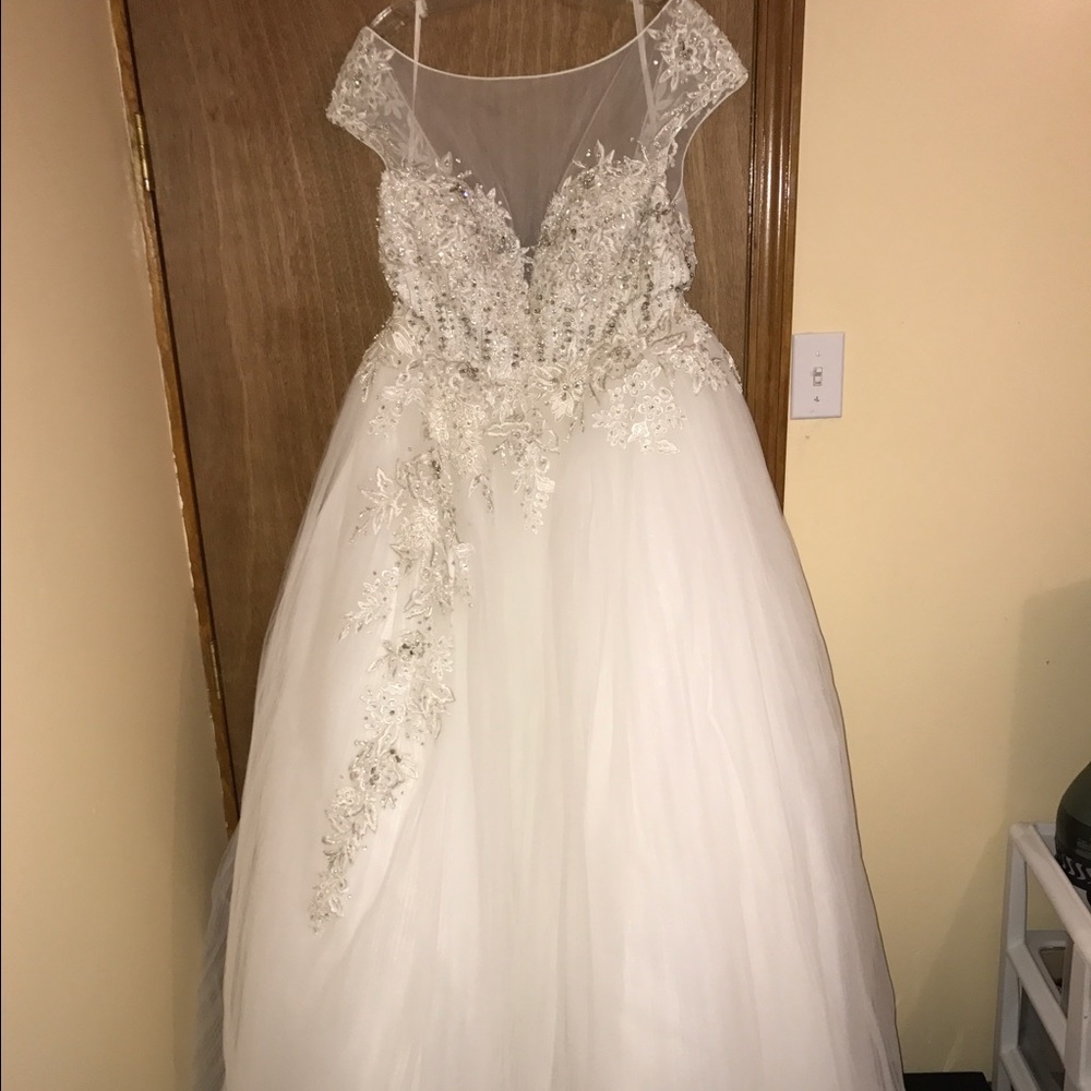 YSA Makino Custom Designed Wedding Dress - 14w
