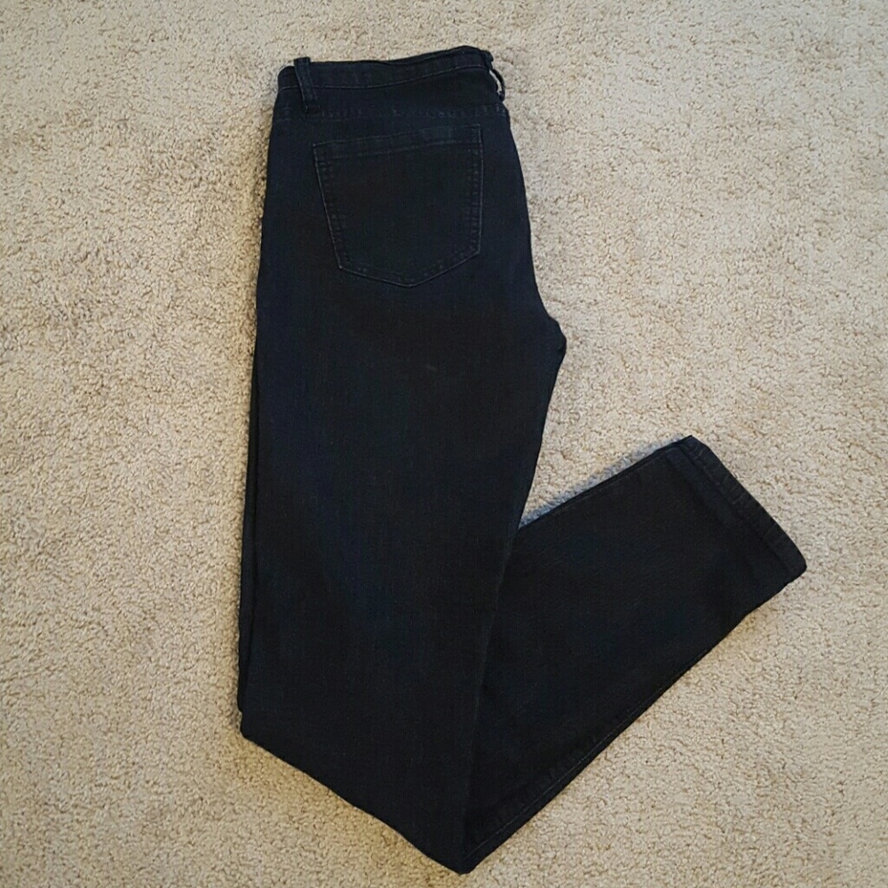 Forever 21 denim skinny jean
