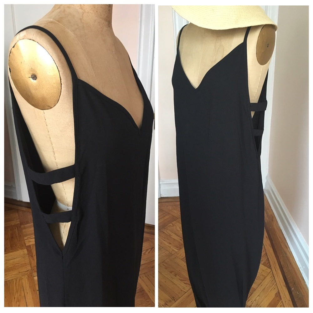 Cut Out Maxi Dress - Picture 5 of 6