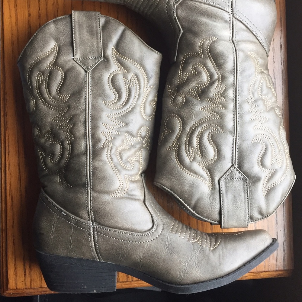 Women's size size 8 mauve cowgirl boots