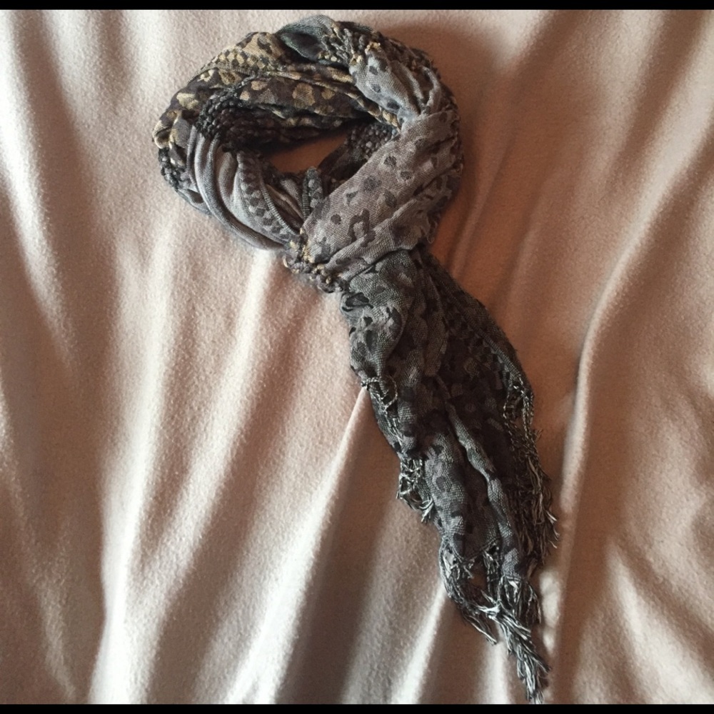 Grey Black & Tan Scarf
