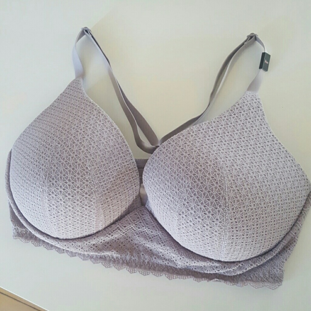 NWOT VS lightly lined plunge - 36DD/E
