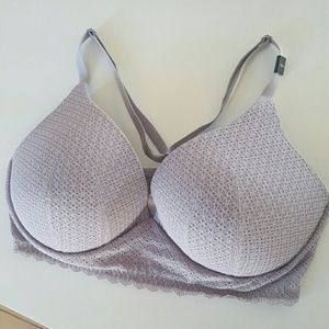 NWOT VS lightly lined plunge - 36DD/E