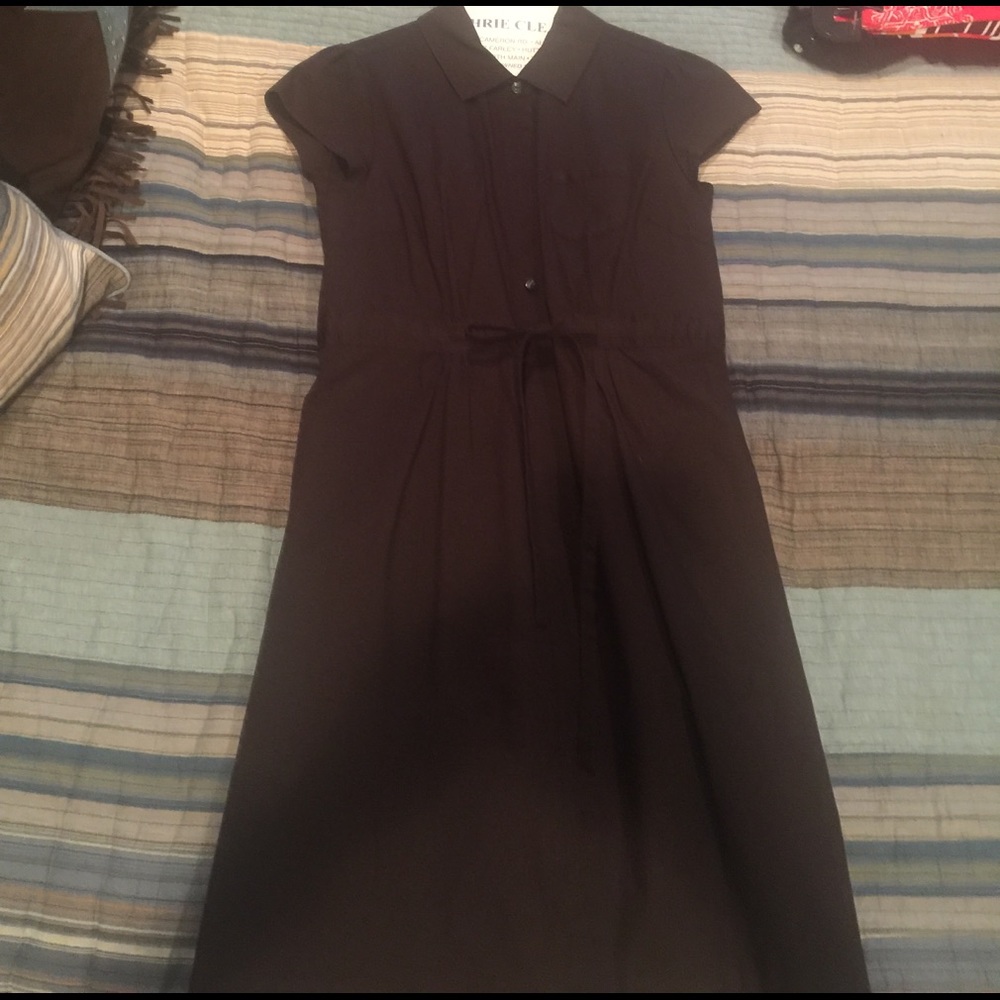 Cap sleeve , button down shirt dress