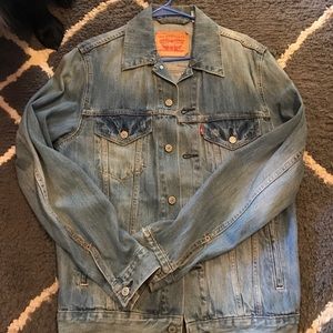 Levis light wash Denim Jacket