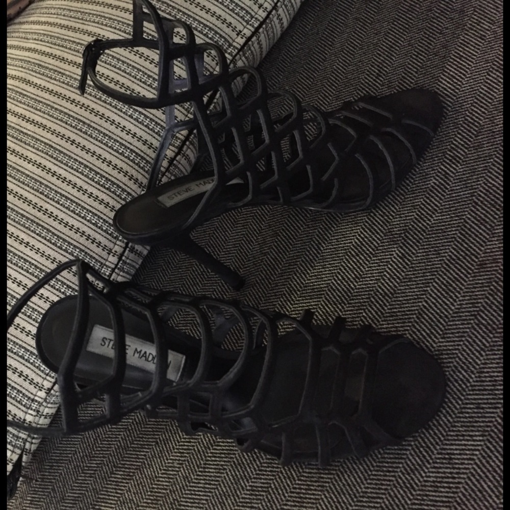 Slithur Steve Madden heels