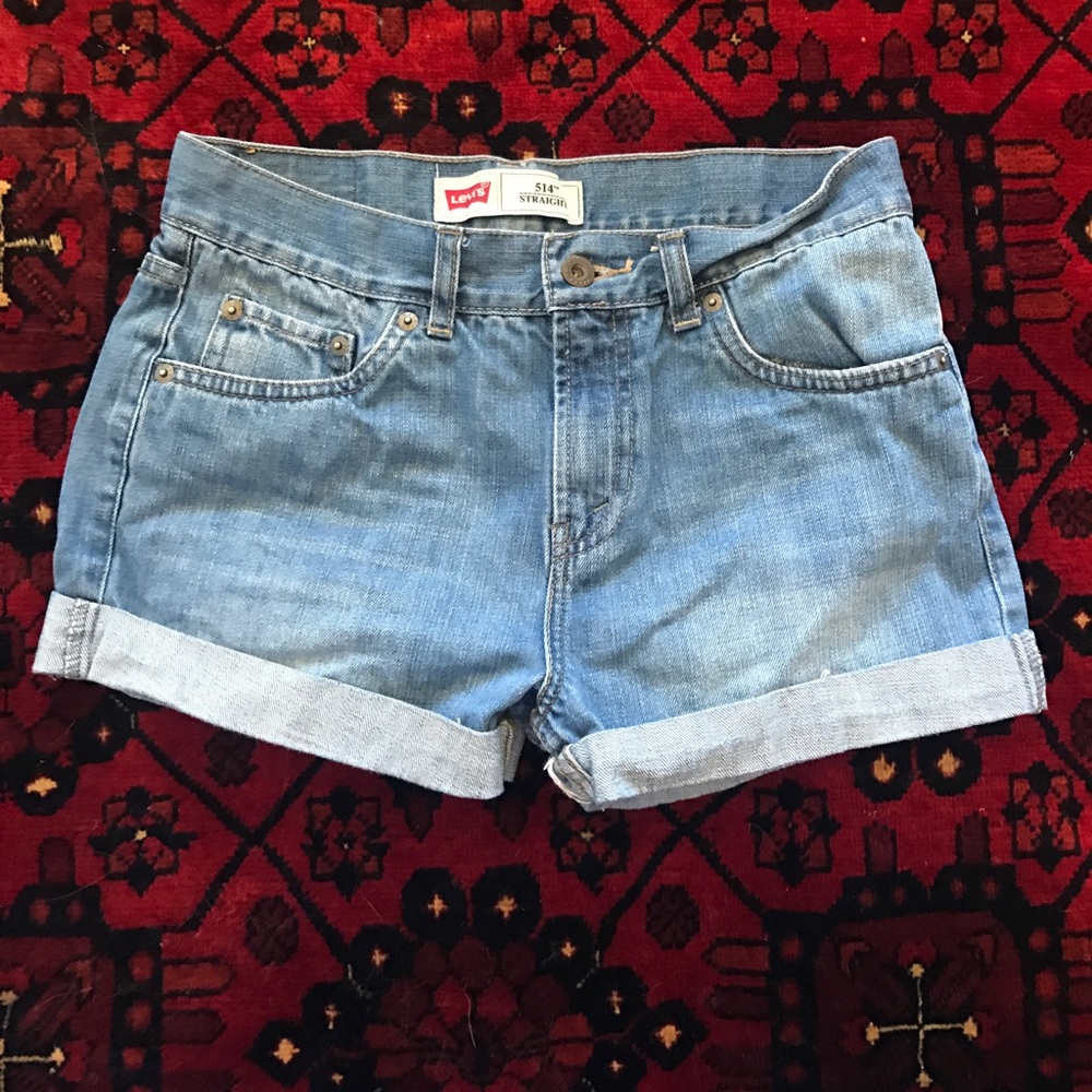 Adorable Levi cutoff shorts