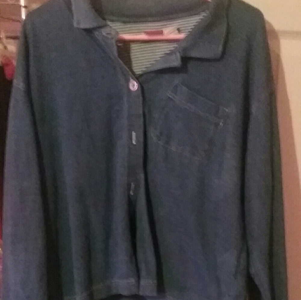 Thin jean jacket/cover.