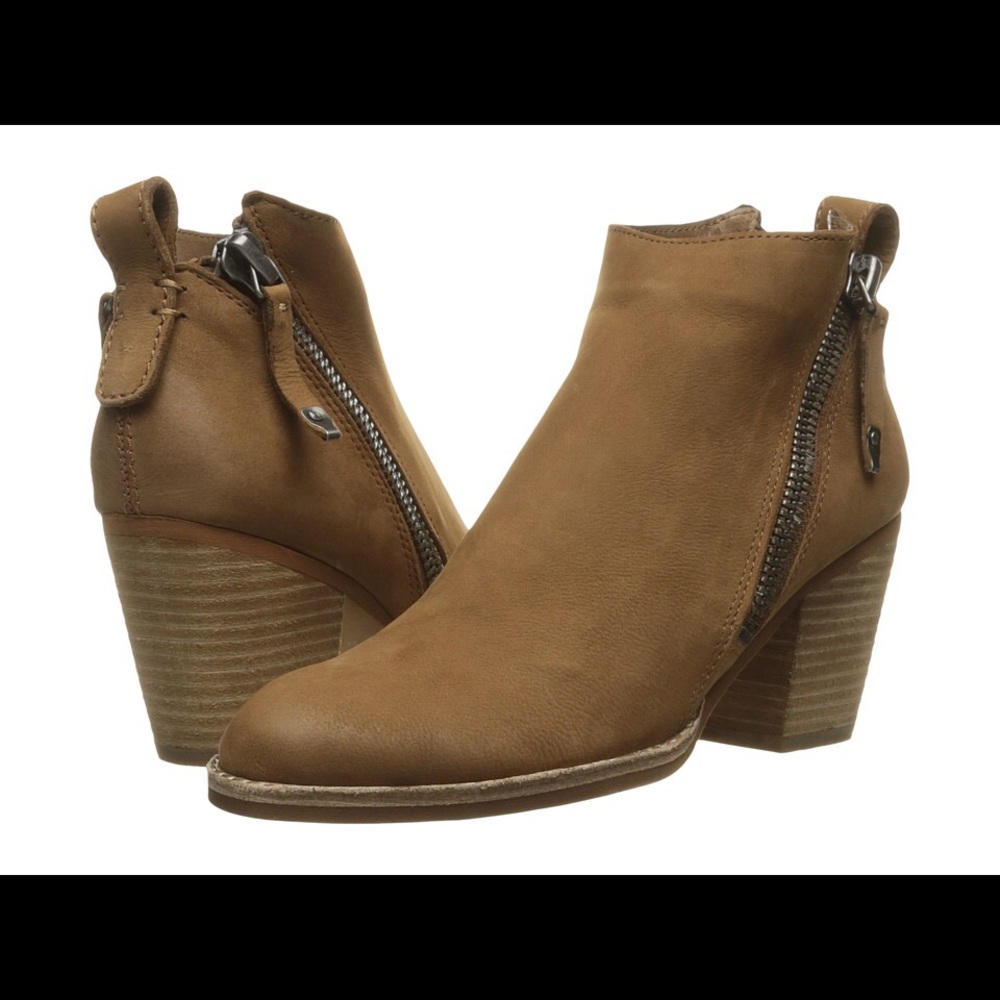Dolce Vita Jaeger Bootie, size 9