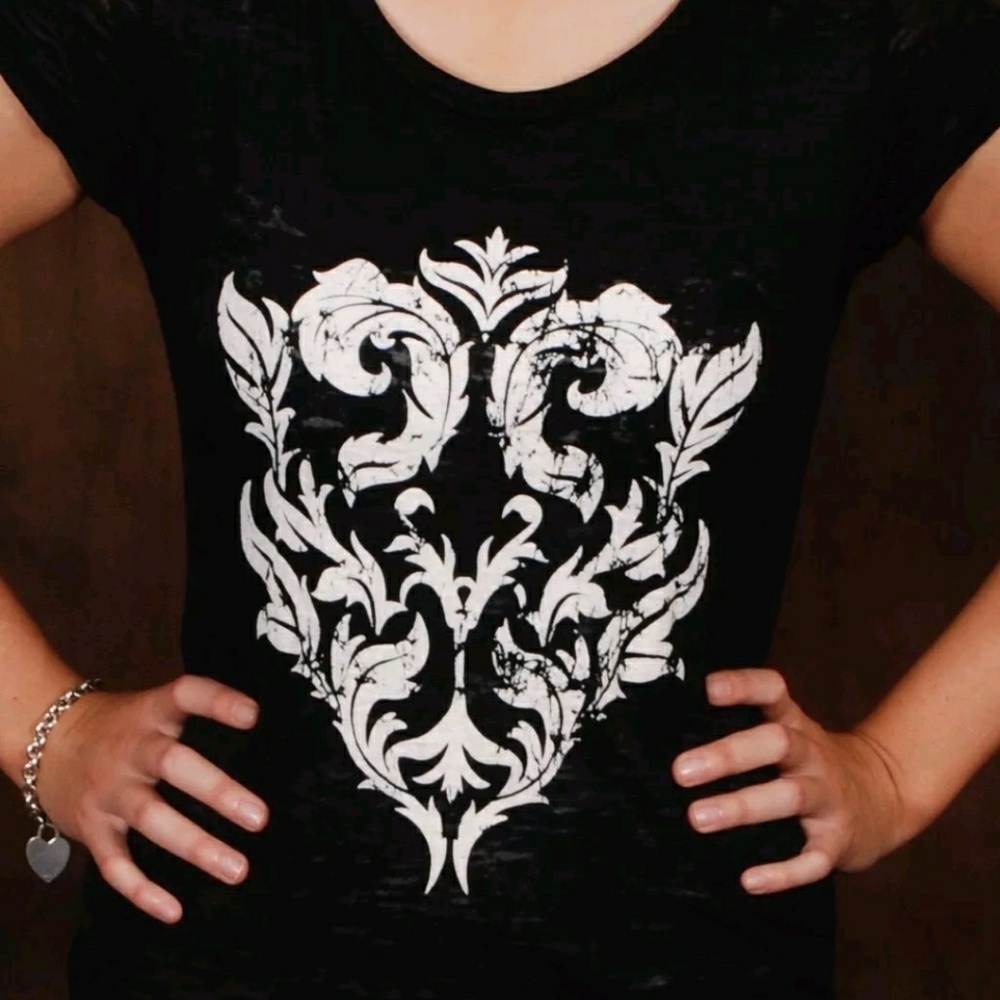 NWT ladies fitted tee