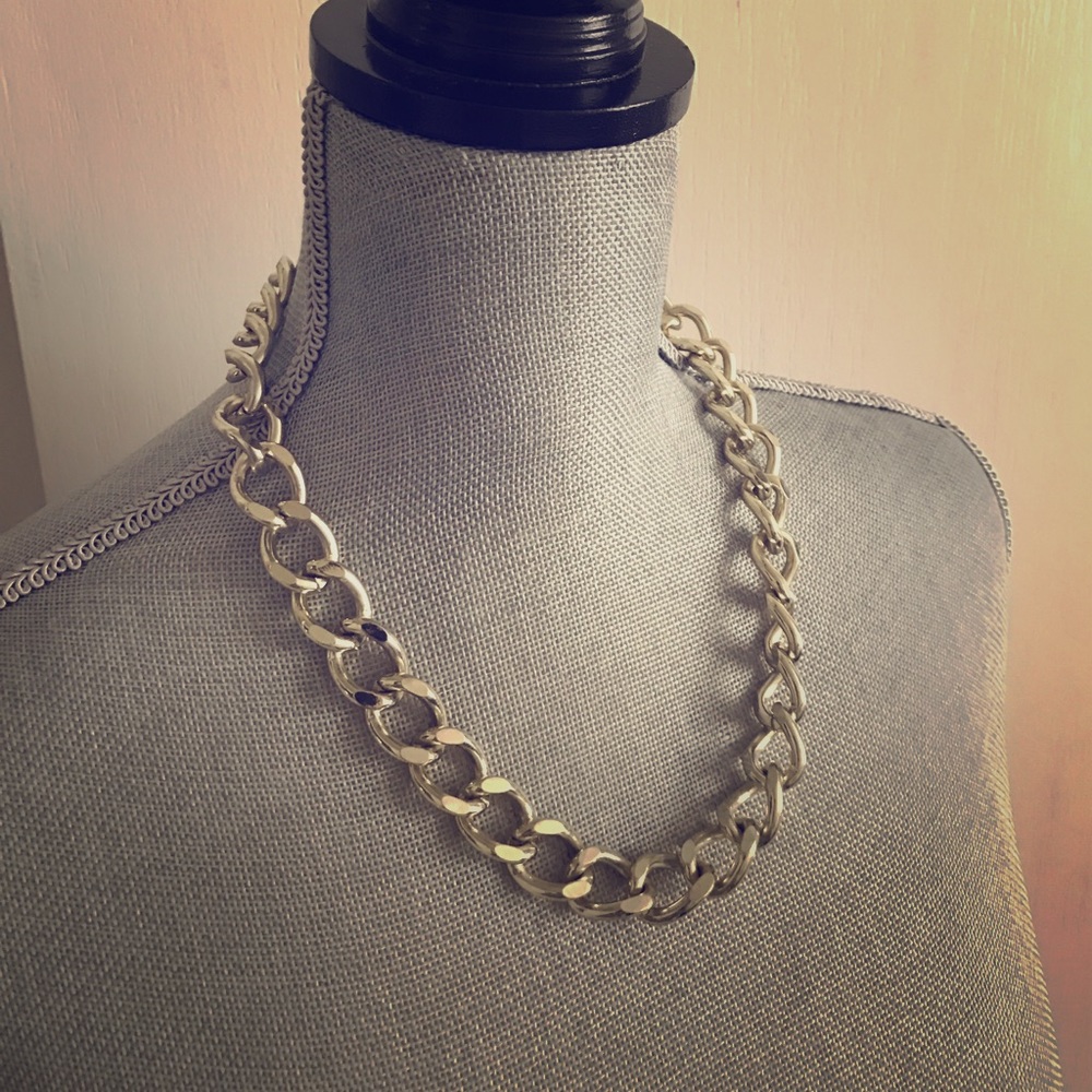 Gold chain necklace