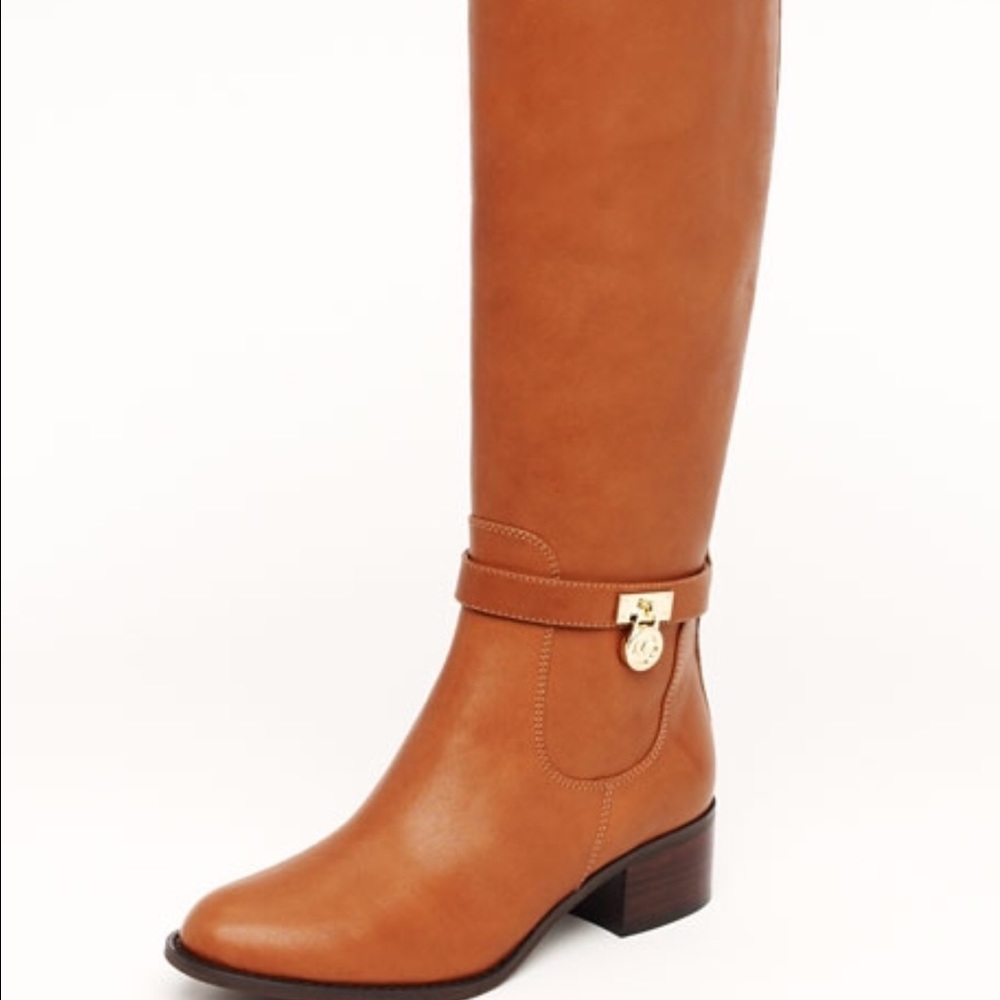 ✨MK Boots✨ REDUCED PRICE UNTIL MIDNIGHT EST ONLY!!