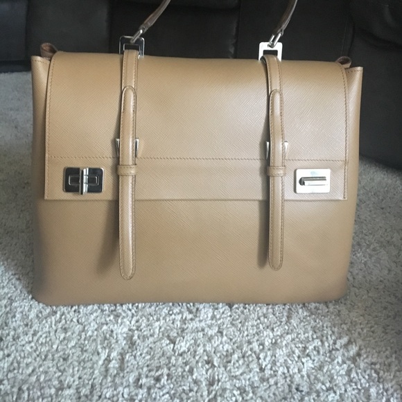 Prada Handbag, brand new - Picture 2 of 7