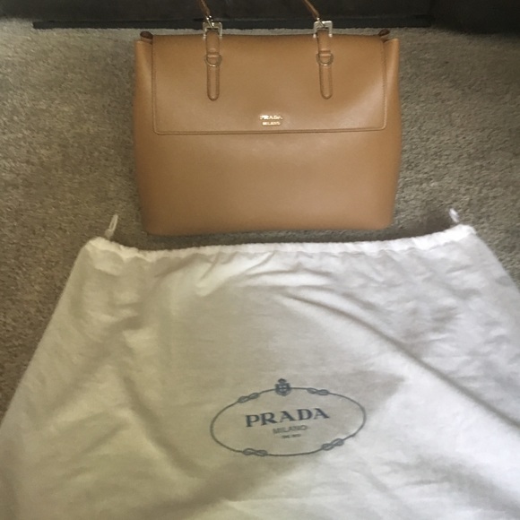 Prada Handbag, brand new - Picture 6 of 7