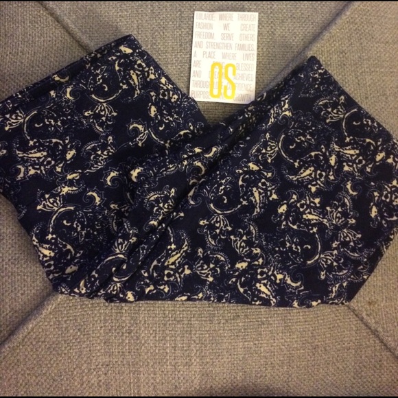 💕 BNWT Navy and cream Paisley os LuLaRoe leggings - Picture 1 of 2