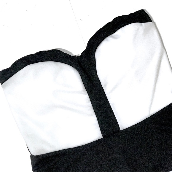 SOLD. Sweetheart Strapless B&W Striped Dress - Picture 2 of 4