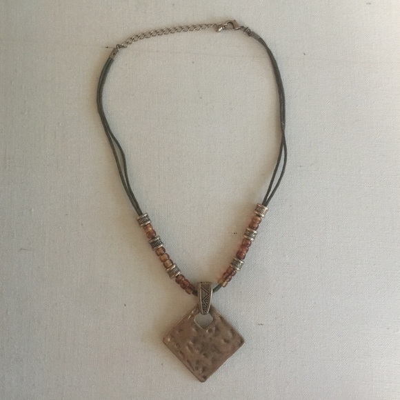 PREMIER DESIGNS diamond shape pendant necklace - Picture 2 of 4