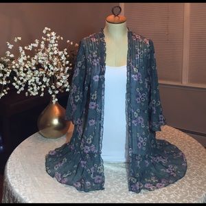 American Eagle Floral Kimono