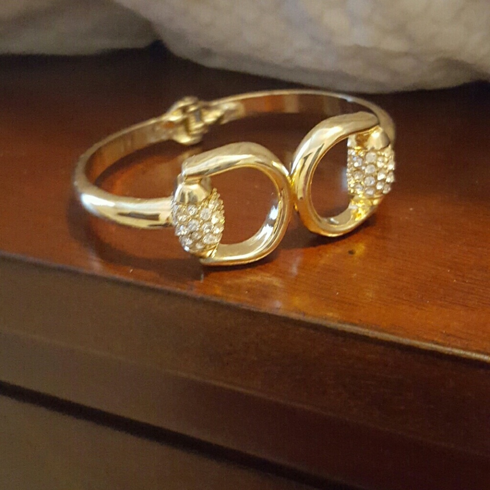 Gold bracelet