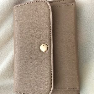 Forever 21 wallet