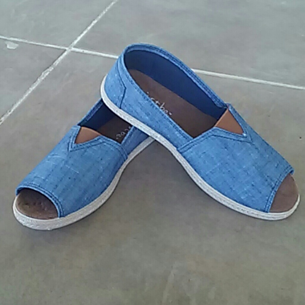 Slip on shoes