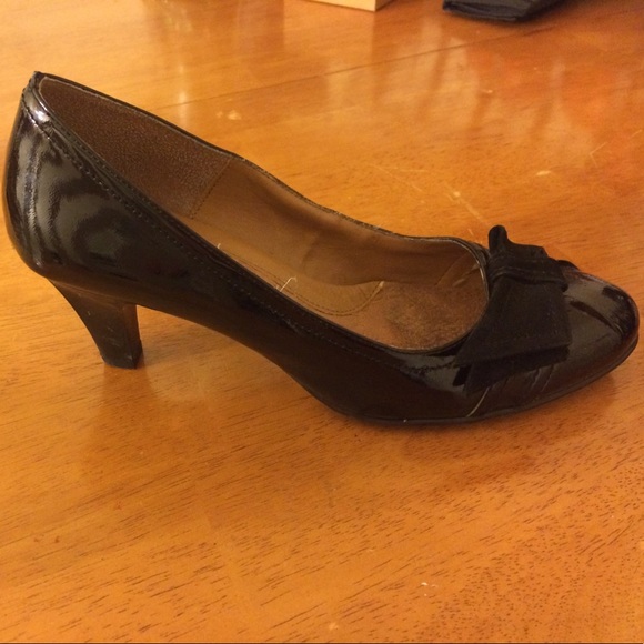 Black heels - Picture 3 of 3