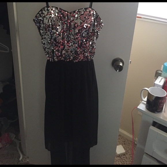 Prom dress!! - Picture 1 of 2