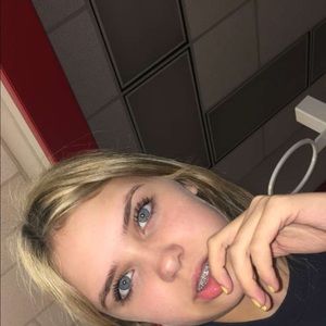 Meet your Posher, Sydnie