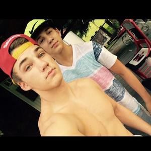 Meet your Posher, Wesley