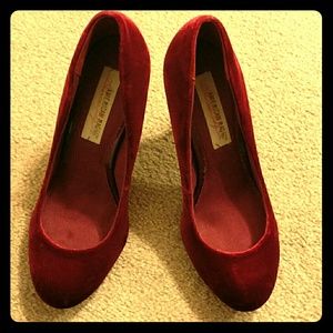 American Rag round toe heels